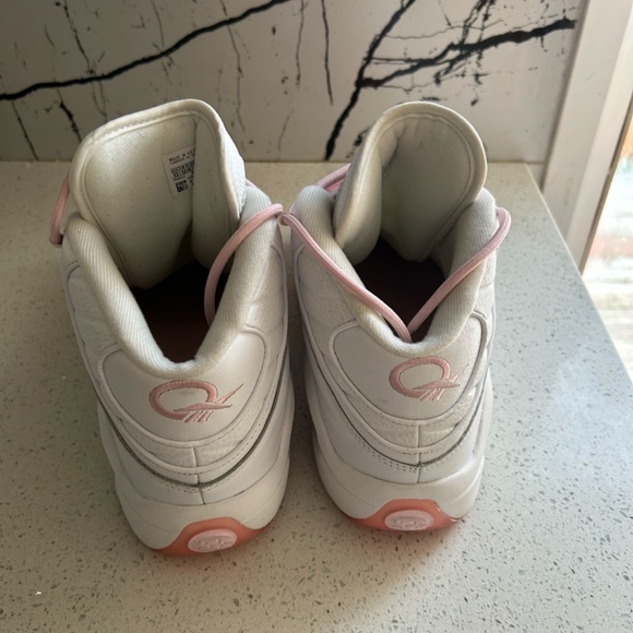 Reebok Question Mid Pink toe - Picture 2 of 3